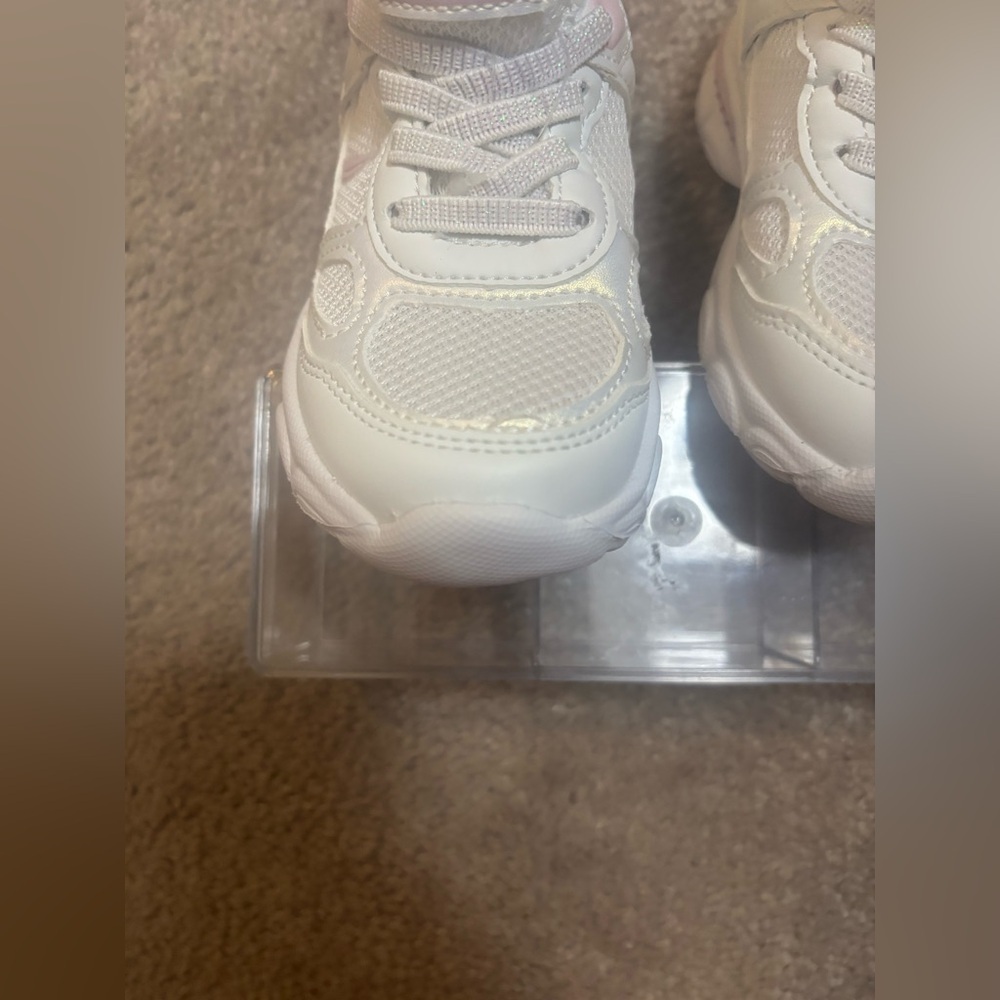 Nautica Kids Cream and Pink Sneakers size 9 - Picture 5 of 10